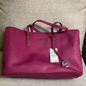 MIchael Kors Jet Set Travel Tote